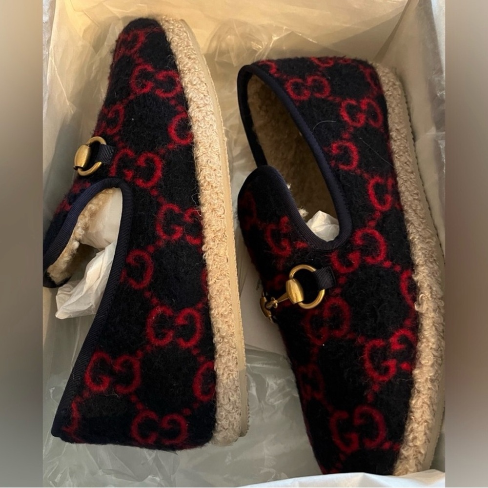 Gucci Women's Wool Slippers in Blue and Red
